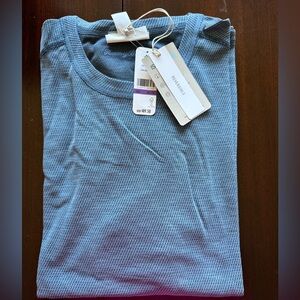 💯 Tommy Bahama Flip sky long sleeve tee